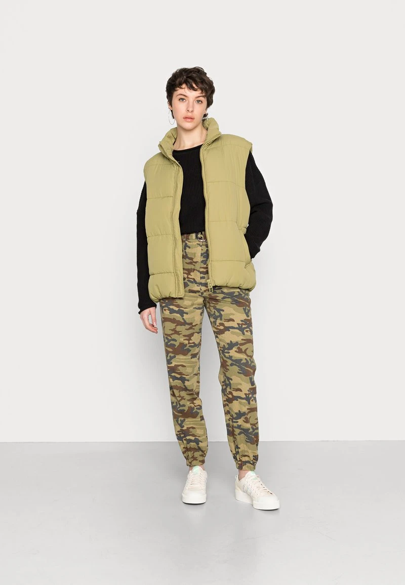 Brandneu 😉 Even&Odd Damen OVERSIZE CROPPED ROLLED EDGE JUMPER - Strickpullover - Black ✨ 4 Brandneu 😉 Even&Odd Damen OVERSIZE CROPPED ROLLED EDGE JUMPER - Strickpullover - Black ✨ – Bild 2