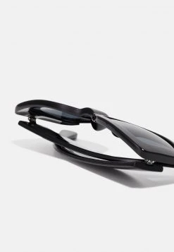 Am billigsten 👏 Even&Odd Sonnenbrille - Black | Damen ⭐ -SchuheKonig Geschaft 5da8d9db41744b74927cdc0590e3fcb6