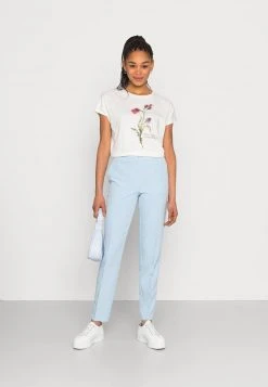 Billig ✔️ Even&Odd Damen T-Shirt Basic - White ✔️ 8 Billig ✔️ Even&Odd Damen T-Shirt Basic - White ✔️ -SchuheKonig Geschaft a6bffc897951447ebef58942f400aa7f