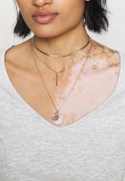 Coupon 🎉 Even&Odd Damen 3 PACK - T-Shirt Basic - Black ❤️ 17 Coupon 🎉 Even&Odd Damen 3 PACK - T-Shirt Basic - Black ❤️ -SchuheKonig Geschaft b23d05b243fb4d288d4301cfa95bde48