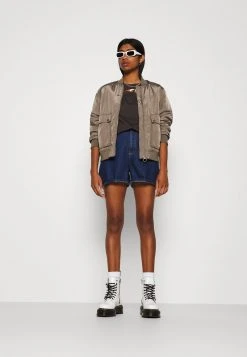 Budget 👍 Even&Odd Damen CLARE YIN YANG FLAMES SMALL PRINT TEE / 801 - ANTHRACITE - T-Shirt Print - Anthracite ⌛ -SchuheKonig Geschaft be7af713531640859531adfdcbb7eeaf