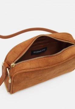 Am billigsten 👍 Even&Odd Damen Umhängetasche - Cognac 💯 -SchuheKonig Geschaft d6ce58ccc2c540b4ac447a0c0fc43dbf