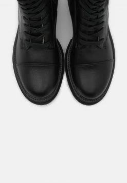 Bestpreis 🤩 Even&Odd Damen Plateaustiefel - Black 🌟 -SchuheKonig Geschaft fb5f329f2d1741fbb5e54d38af8a7586